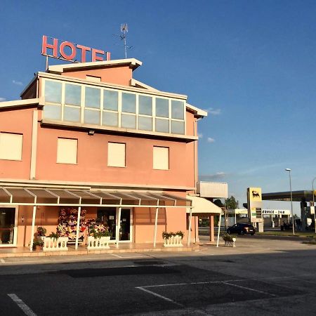 Hotel Trieste San Giórgio di Nogaro Eksteriør billede